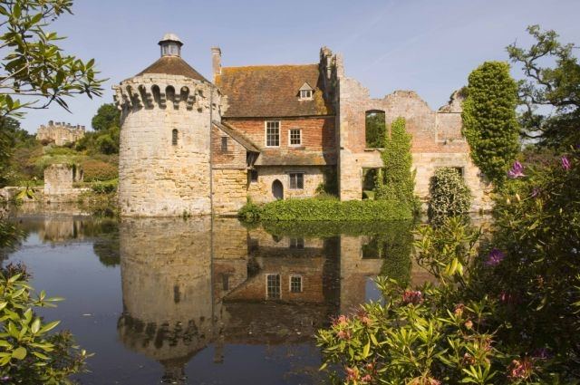 scotney-castle-side.jpg